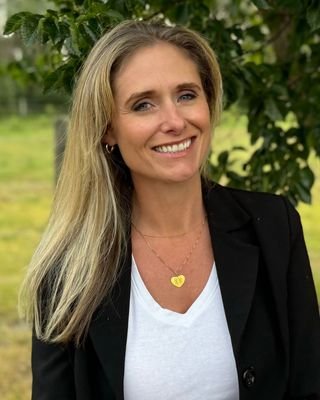Holly Anderson profile image